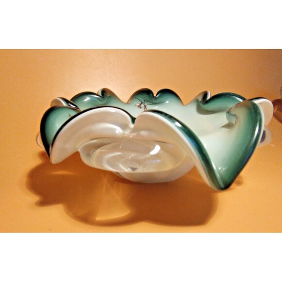 Vintage  Murano  Art Glass Bowl 7" x 7" Green, White, Clear - Picture 9 of 15